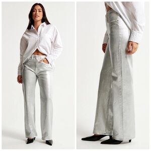 Abercrombie & Fitch Silver Metallic Curve Love The 90s Relaxed High Rise NWT 28